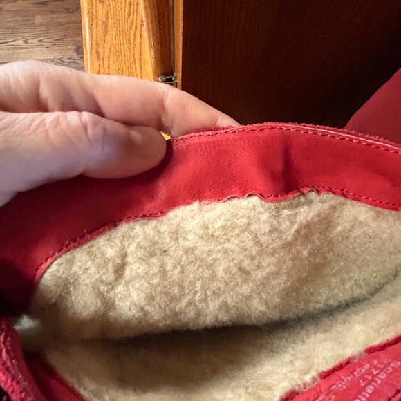 Red Leather Genuine Sheepskin Boots - Picture 3 of 6